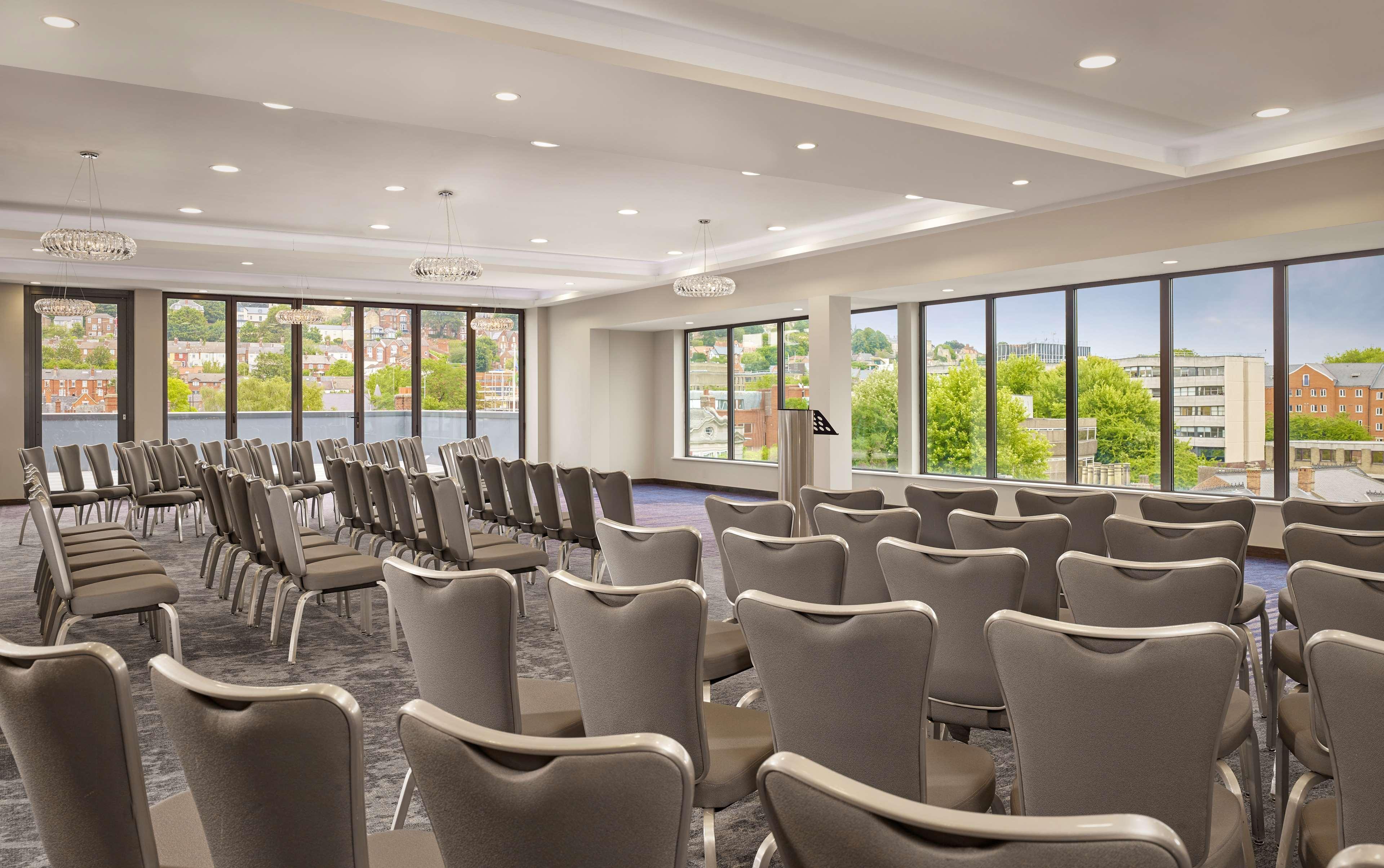 Doubletree By Hilton Lincoln Hotel Exterior foto