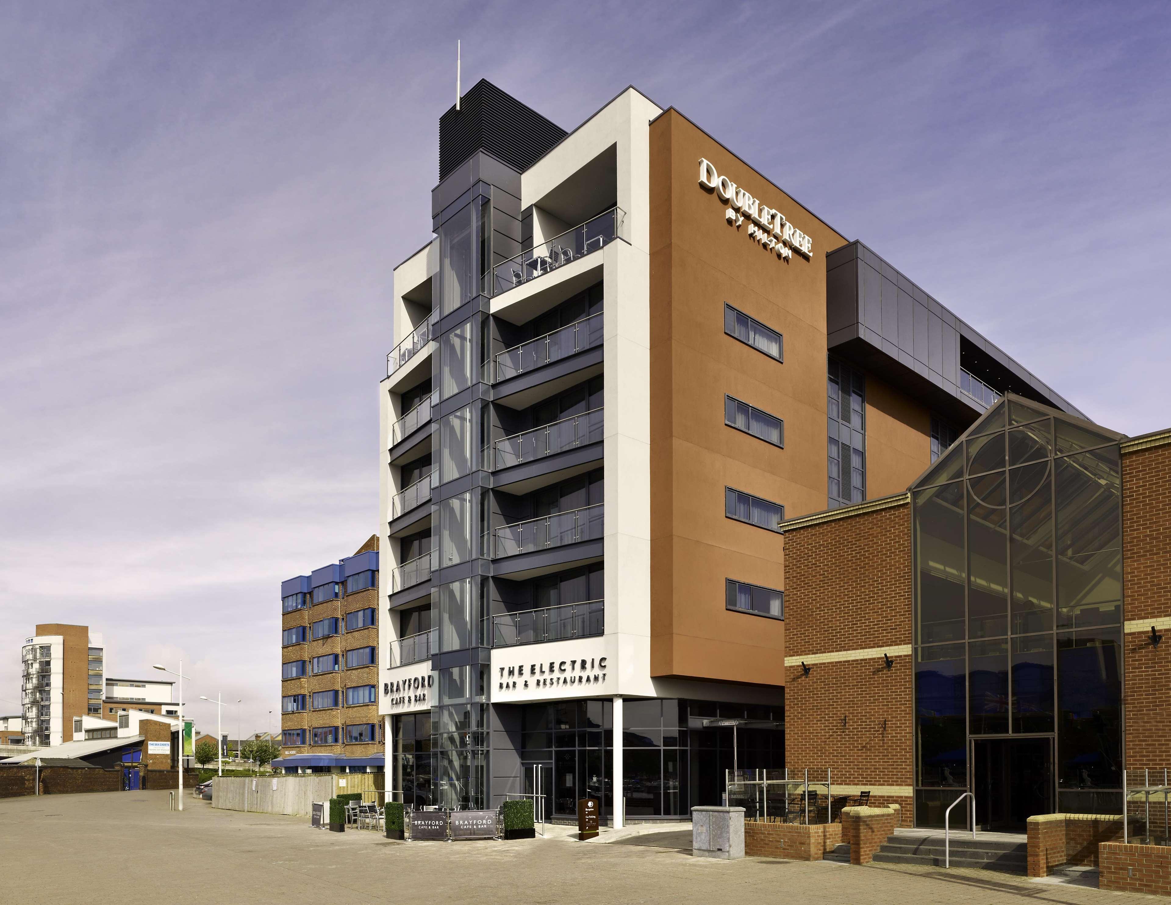 Doubletree By Hilton Lincoln Hotel Exterior foto