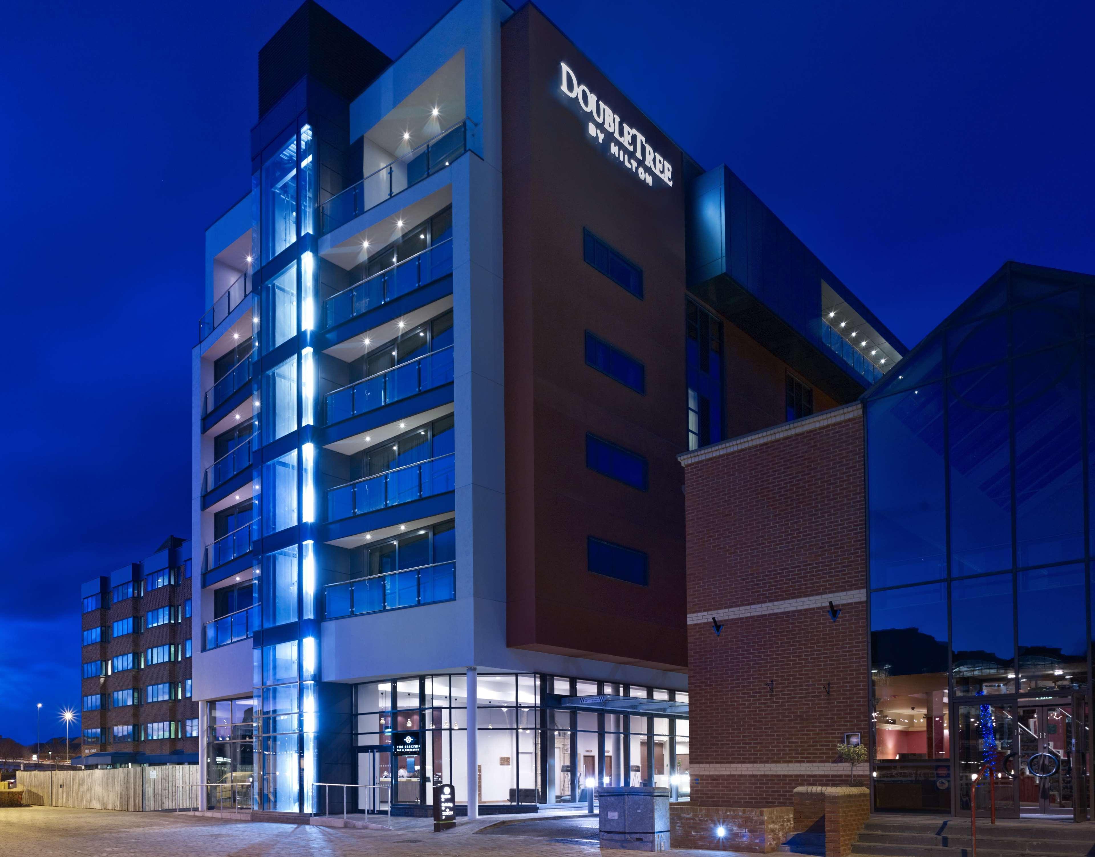 Doubletree By Hilton Lincoln Hotel Exterior foto