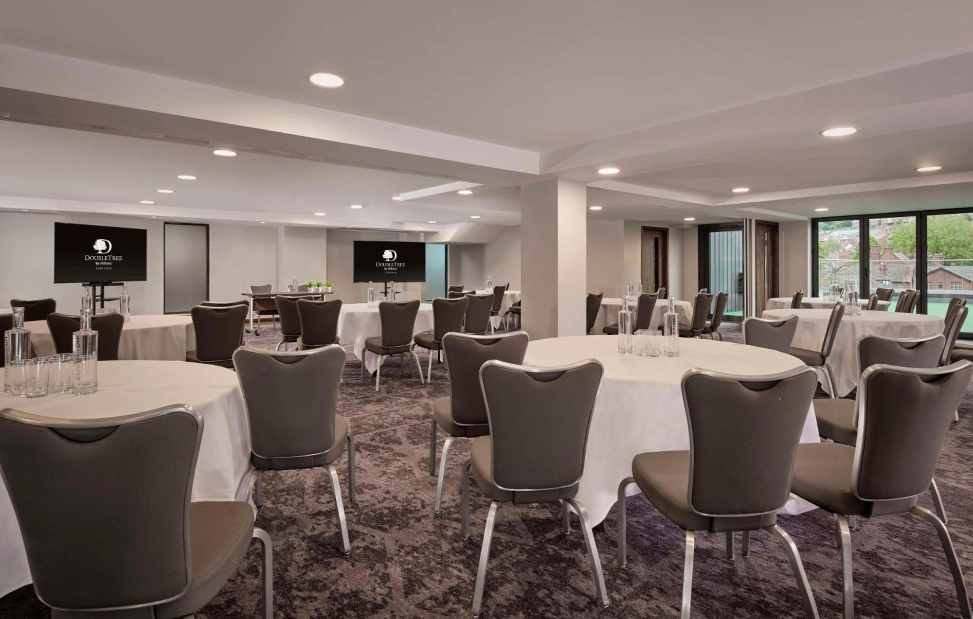 Doubletree By Hilton Lincoln Hotel Exterior foto