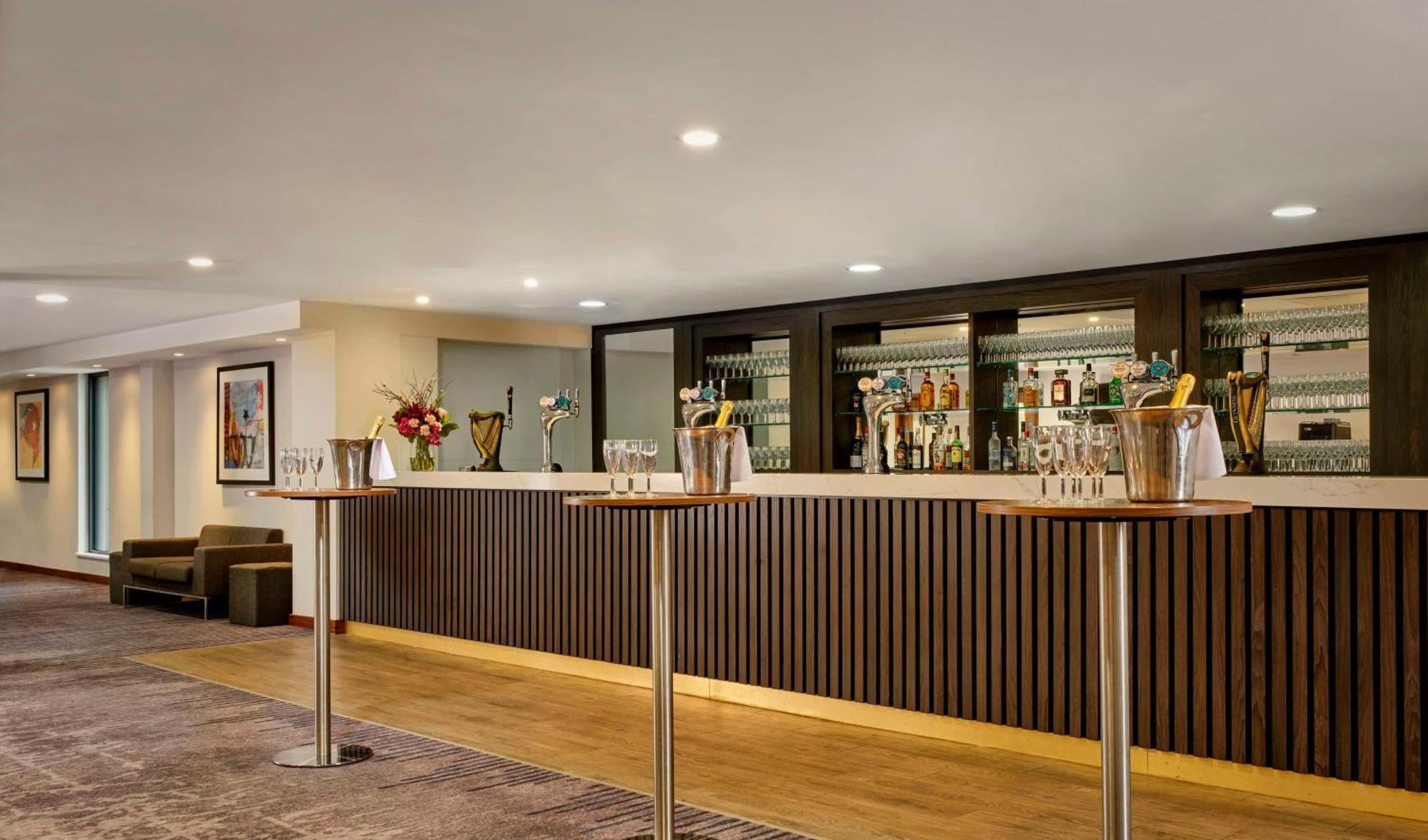 Doubletree By Hilton Lincoln Hotel Exterior foto